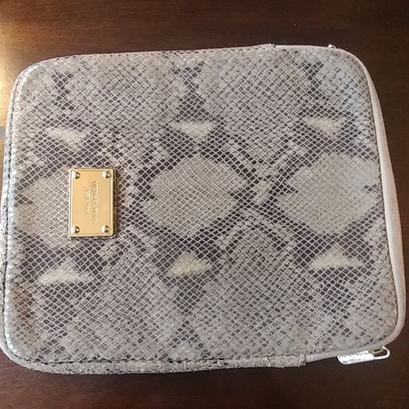 Michael Kors Handbags - Michael Kors Tablet Case
